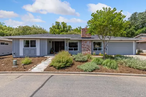 6518 Meadowgreen Pl, Santa Rosa, CA 95409