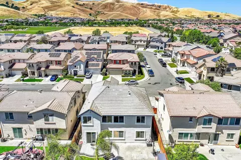 View/Area - 2467 Flatley Cir, Fairfield, CA 94533 photo 2 of 3