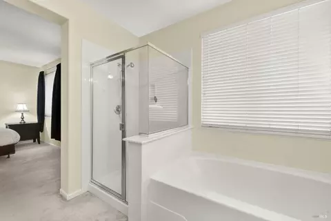 Bath - 2467 Flatley Cir, Fairfield, CA 94533 photo 4 of 7