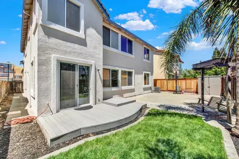 Exterior - 2467 Flatley Cir, Fairfield, CA 94533 photo 10 of 17