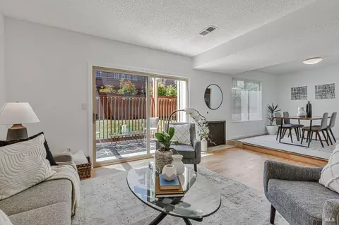 7 Salvatore Dr, Novato, CA 94949