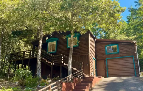 35551 Ocean View St, Gualala, CA 95445