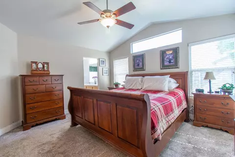 Bedroom - 1865 Derby Dr, Dixon, CA 95620 photo 3 of 7