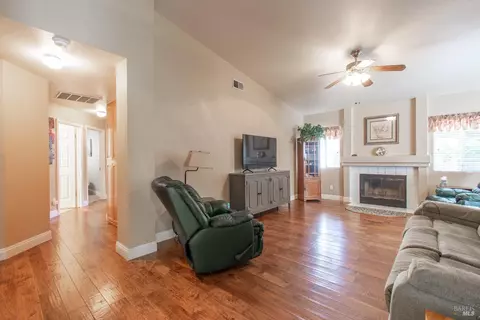 Entry Way - 1865 Derby Dr, Dixon, CA 95620 photo 1 of 2