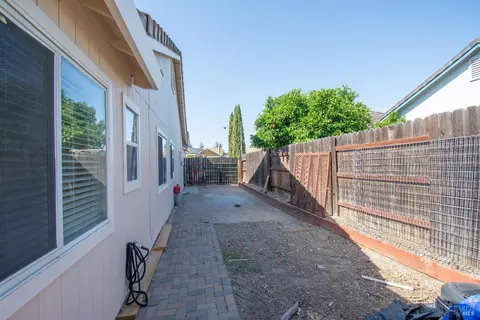Exterior - 1865 Derby Dr, Dixon, CA 95620 photo 7 of 7