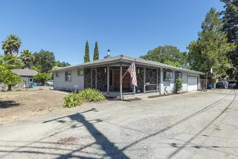 1895 Hoen Ave, Santa Rosa, CA 95405
