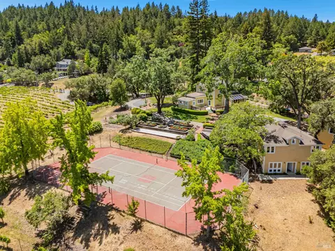 1950 W Dry Creek Rd, Healdsburg, CA 95448