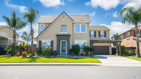 548 Star Lilly Dr, Vacaville, CA 95687