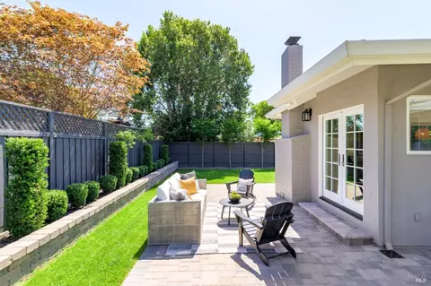 Exterior - 50 Pine Ter, Tiburon, CA 94920 photo 5 of 9