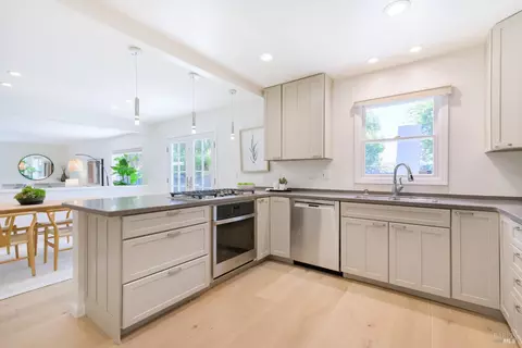 Kitchen - 50 Pine Ter, Tiburon, CA 94920 photo 2 of 2