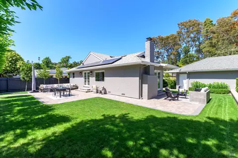 Exterior - 50 Pine Ter, Tiburon, CA 94920 photo 6 of 9