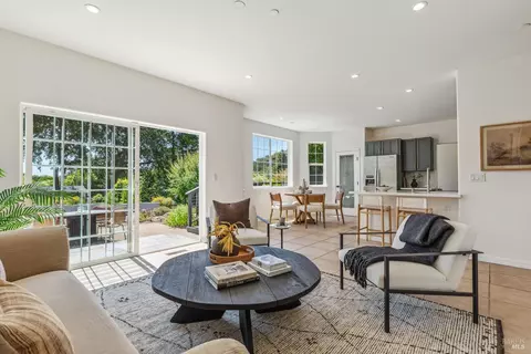 806 Paxton Villa Ct, Novato, CA 94947