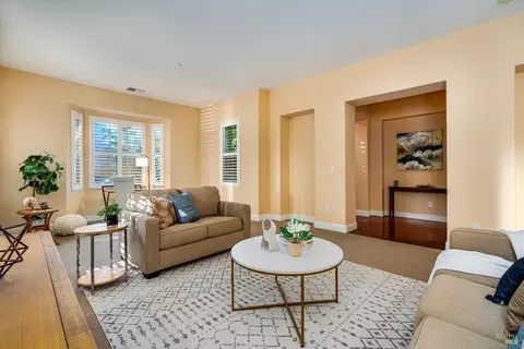 Living - 412 Saunders Dr, Sonoma, CA 95476 photo 2 of 3