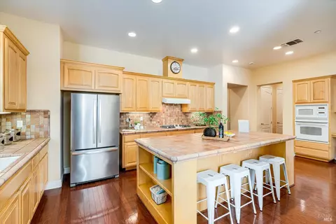 Kitchen - 412 Saunders Dr, Sonoma, CA 95476 photo 3 of 4
