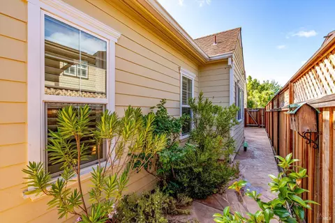 Exterior - 412 Saunders Dr, Sonoma, CA 95476 photo 8 of 13