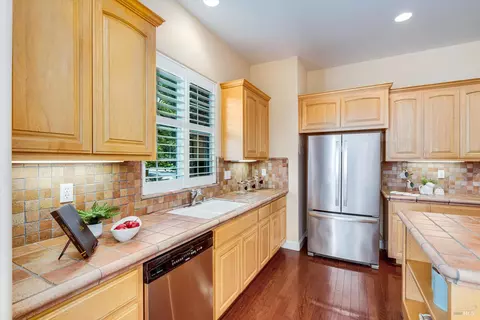 Kitchen - 412 Saunders Dr, Sonoma, CA 95476 photo 4 of 4