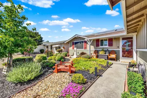 180 Glacier Cir, Vacaville, CA 95687