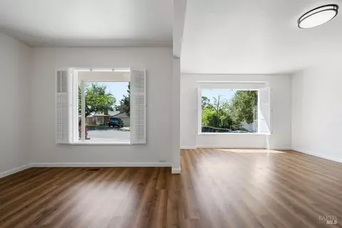 Living - 1408 Carl Ave, Vallejo, CA 94590 photo 5 of 5