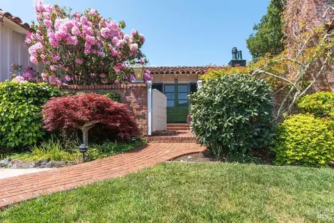 4 Cloud View Cir, Sausalito, CA 94965 photo 3