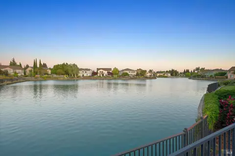 712 Tahoe Ct, Fairfield, CA 94534