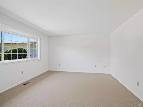 Living - 145 Temelec Cir, Sonoma, CA 95476 photo 7 of 7