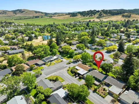 View/Area - 145 Temelec Cir, Sonoma, CA 95476 photo 2 of 2