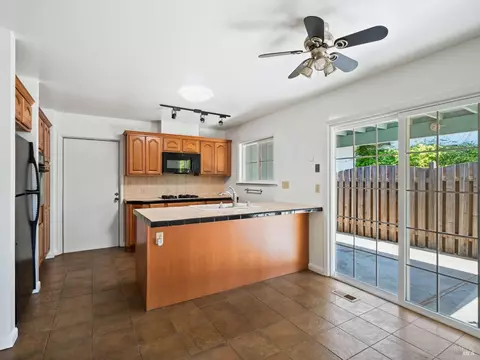 Kitchen - 145 Temelec Cir, Sonoma, CA 95476 photo 1 of 3