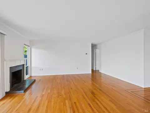 Living - 145 Temelec Cir, Sonoma, CA 95476 photo 3 of 7