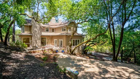 1362 Manzanita Ct, Santa Rosa, CA 95404