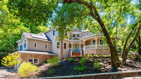 1362 Manzanita Ct, Santa Rosa, CA 95404