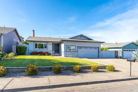 830 Malaga Dr, Ukiah, CA 95482