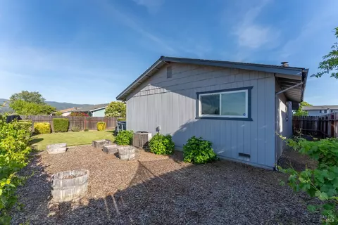 830 Malaga Dr, Ukiah, CA 95482 photo 24