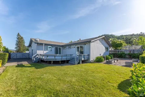830 Malaga Dr, Ukiah, CA 95482 photo 23
