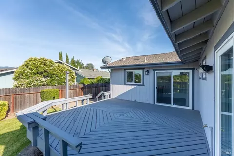 830 Malaga Dr, Ukiah, CA 95482 photo 19
