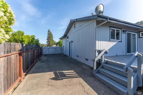 830 Malaga Dr, Ukiah, CA 95482 photo 21