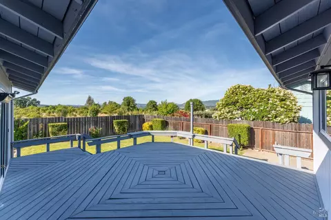 830 Malaga Dr, Ukiah, CA 95482 photo 18