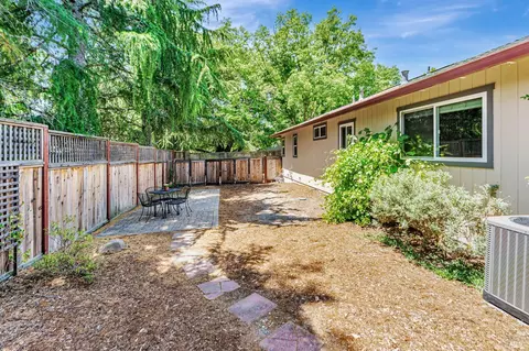 Exterior - 6139 Lockwood Dr, Windsor, CA 95492 photo 39 of 46