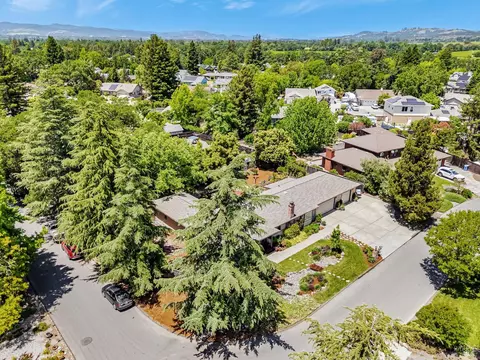 View/Area - 6139 Lockwood Dr, Windsor, CA 95492 photo 4 of 6
