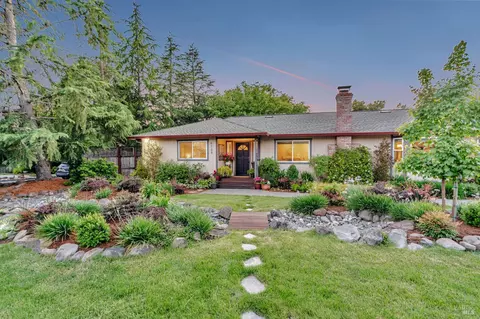 Exterior - 6139 Lockwood Dr, Windsor, CA 95492 photo 3 of 46