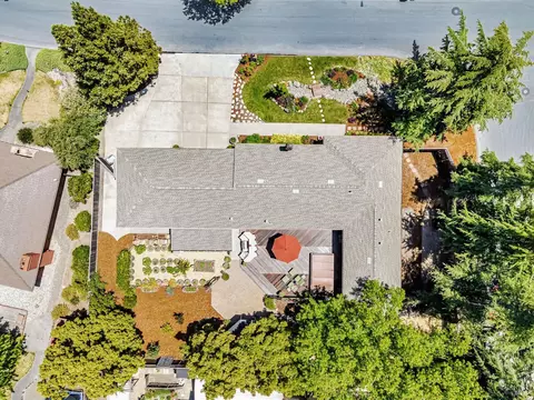 View/Area - 6139 Lockwood Dr, Windsor, CA 95492 photo 1 of 6