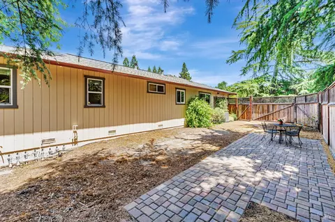 Exterior - 6139 Lockwood Dr, Windsor, CA 95492 photo 38 of 46