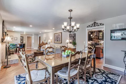 Dining - 6139 Lockwood Dr, Windsor, CA 95492 photo 1 of 3