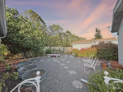 1566 Crown Rd, Petaluma, CA 94954 photo 18