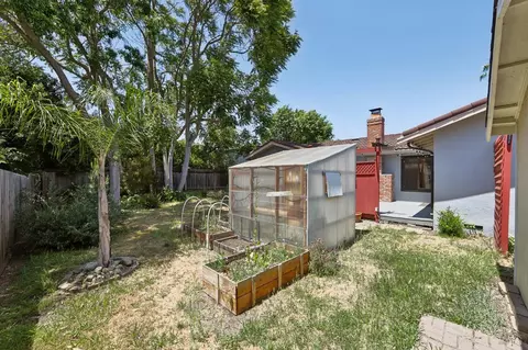 Exterior - 888 Greenway Dr, Martinez, CA 94553 photo 10 of 10