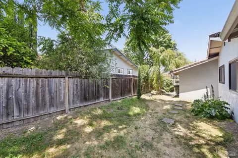 Exterior - 888 Greenway Dr, Martinez, CA 94553 photo 4 of 10
