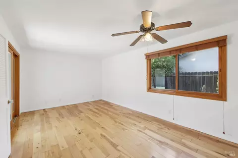 Bedroom - 888 Greenway Dr, Martinez, CA 94553 photo 1 of 7