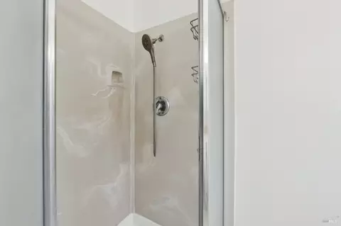 Bath - 888 Greenway Dr, Martinez, CA 94553 photo 4 of 4