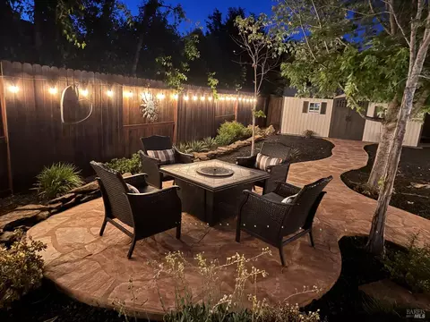 Exterior - 1024 Feather River Ct, Vacaville, CA 95688 photo 14 of 27