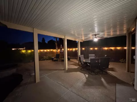 Exterior - 1024 Feather River Ct, Vacaville, CA 95688 photo 15 of 27