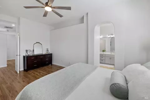 Bedroom - 1024 Feather River Ct, Vacaville, CA 95688 photo 2 of 6